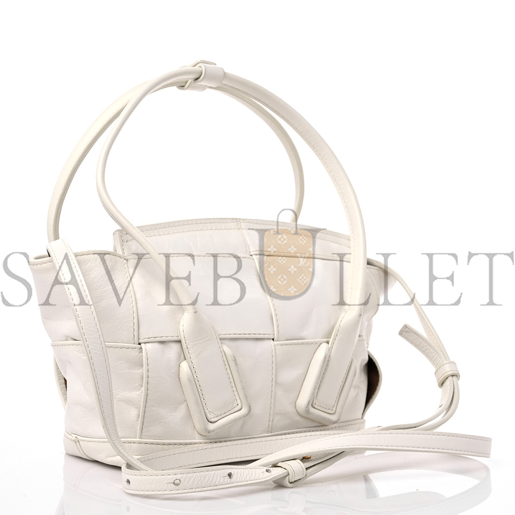 BOTTEGA VENETA PAPER CALFSKIN MAXI INTRECCIATO MINI ARCO SLOUCH PLASTER (18*17*8cm) BOTTEGA VENETA PAPER CALFSKIN MAXI INTRECCIATO MINI ARCO SLOUCH PLASTER (18*17*8cm)